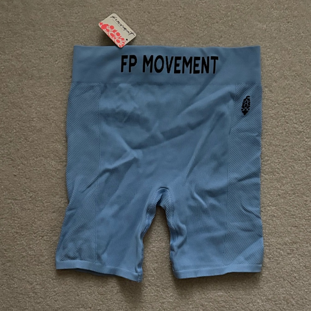 NWT Free People Women’s FP Movement Long Haul Logo Bike Shorts. Size M/L. - Picture 5 of 8